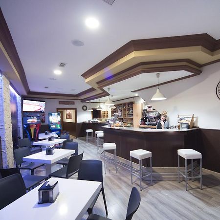 Hostal Julio Trujillo Luaran gambar