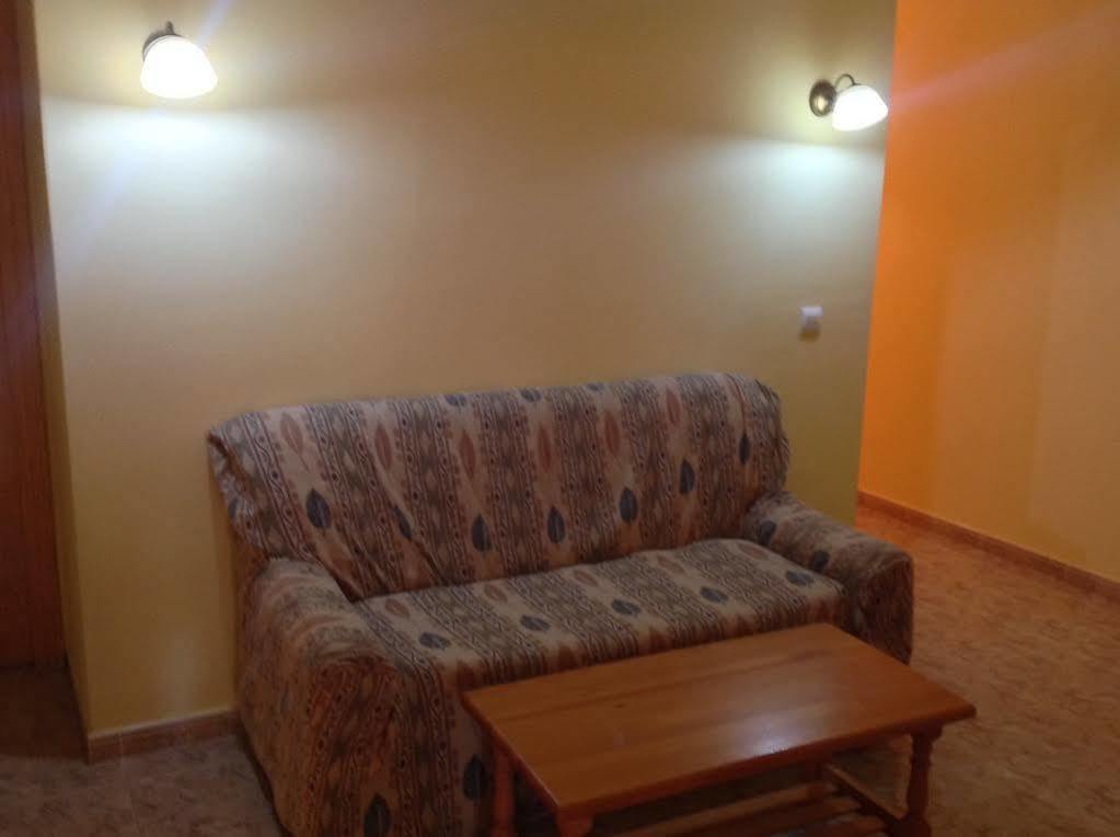 Hostal Julio Trujillo Luaran gambar